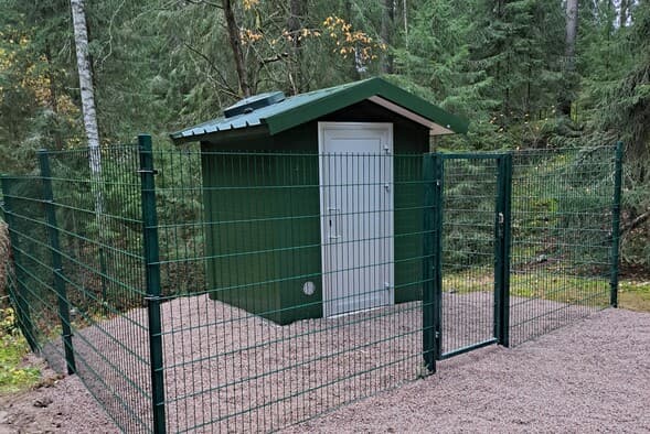 Screen tube wells